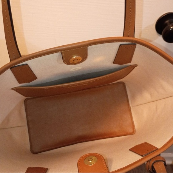 Michael Kors Cream LARGE  Jane Tote with Tan Leather Trim LIKE NEW! - Picture 4 of 12